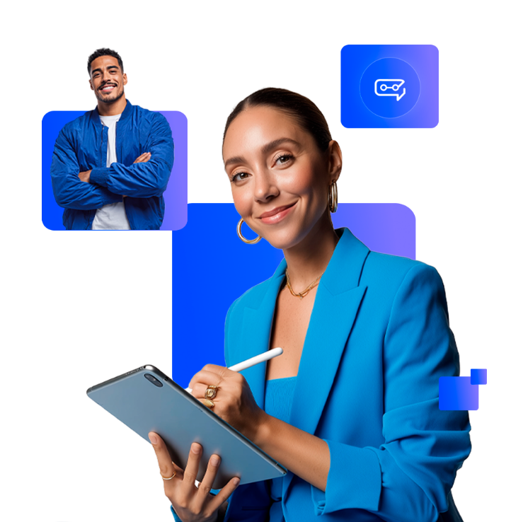 Mulher com tablet e homem sorridente ao fundo, ambos com vestes em tons de azul.